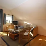 On The Old River Modern Retreat Ferienhaus *